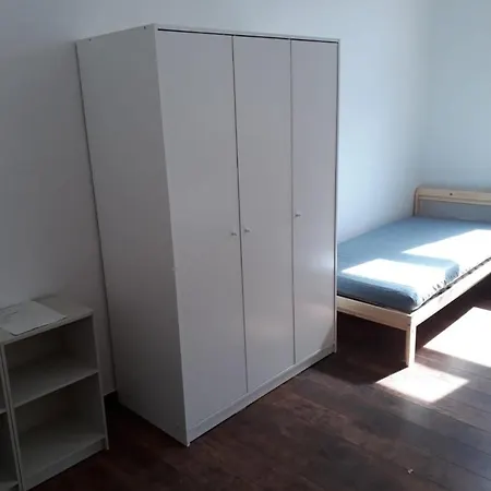 Monteurszimmer In *
